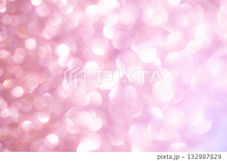 ライトピンクカラー系の大小玉ボケキラキラ背景素材 132987829