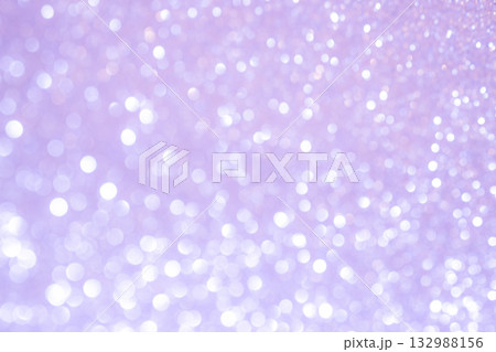ライトパープルカラー系の大小玉ボケキラキラ背景素材 132988156