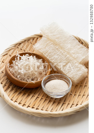 寒天の種類 角寒天 糸寒天 粉末寒天 寒天の種類 角寒天 糸寒天 粉末寒天 132988780