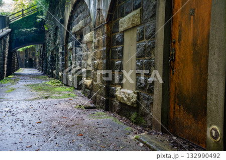 佐世保要塞 石原岳堡塁跡の風景(石原岳森林公園) 佐世保要塞 石原岳堡塁跡の風景(石原岳森林公園) 132990492