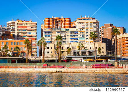 Paseo del Muelle Uno pedestrian promenade in Malaga Paseo del Muelle Uno pedestrian promenade in Malaga 132990737