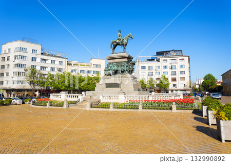 Monument to the Tsar Liberator in the centre of Sofia 132990892