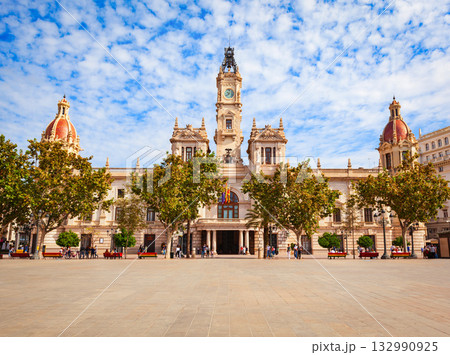 Valencia City Hall at the Plaza del Ajuntament Valencia City Hall at the Plaza del Ajuntament 132990925