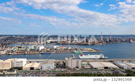 千葉ポートタワーから望む京葉工業地域の風景 132991569
