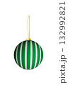 縞模様のオーナメントのイラスト 132992821