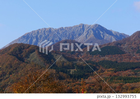 見ごろの紅葉　大山 132993755