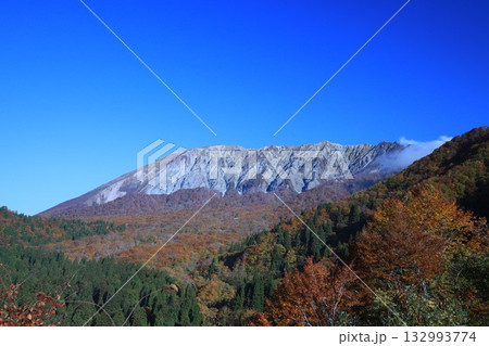 見ごろの紅葉　大山 132993774