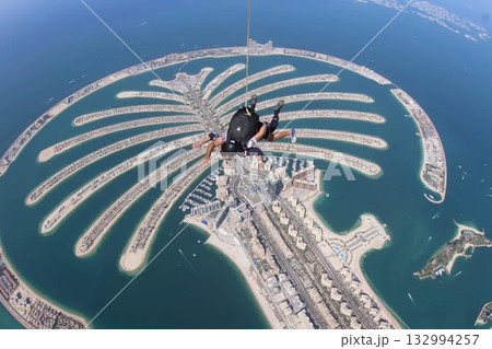 スカイダイビング 132994257