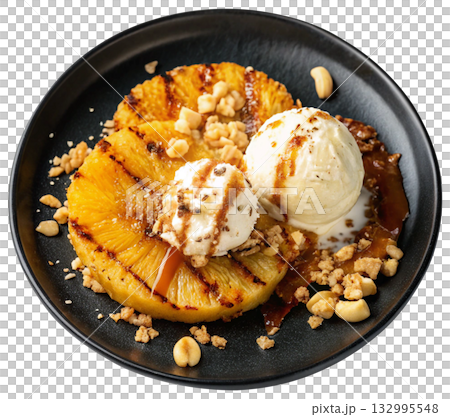 grilled pineapple with rum sauce vanilla ice crea 132995548