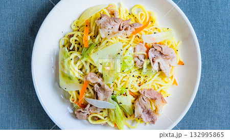 塩焼きそば 132995865