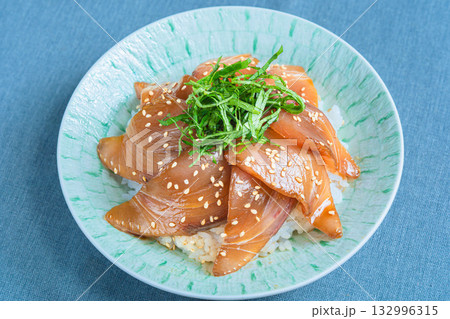 はまちの漬け丼 132996315