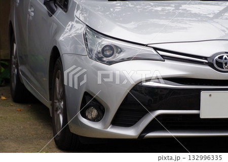 トヨタの輸入車　トヨタアベンシス3代目改良型のフロントマスク 132996335
