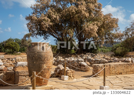 Mallia Palace Archaeological Site. Minoan Civilization. Pottery. Crete. Greece. 133004622