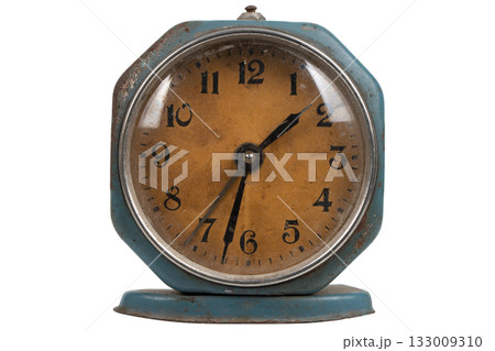 Vintage rusty alarm clock Vintage rusty alarm clock 133009310