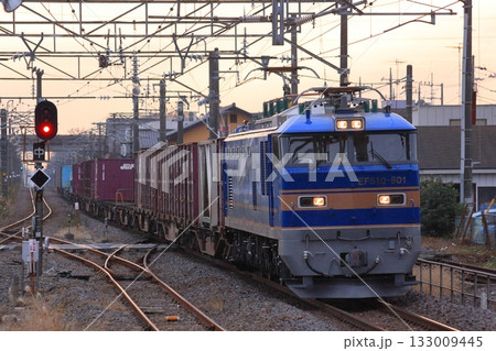 夕刻の常磐線を走行するEF510-501号機牽引の貨物列車_2010/12/2撮影 133009445