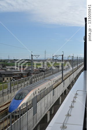 展望台から見る北越新幹線E7系 F15編成 133009841