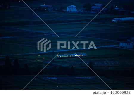 夜明けの只見線 133009928