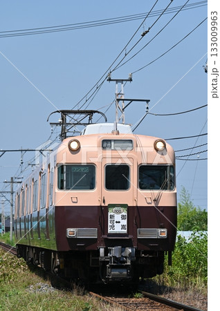 名鉄広見線6000系電車 6010編成チョコツートン100周年記念ヘッドマーク 名鉄広見線6000系電車 6010編成チョコツートン100周年記念ヘッドマーク 133009963
