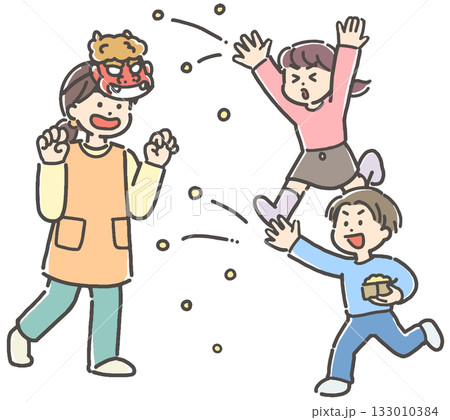 節分の豆まきをする女性／先生／保育士と男の子と女の子 133010384