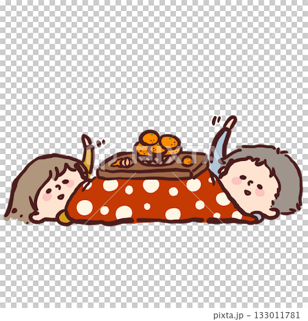 孩子們在暖桌旁放鬆玩耍的插圖 133011781