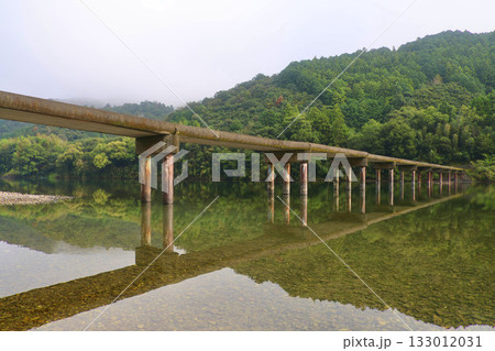 四万十川・高瀬沈下橋（高知県・四万十市） 133012031
