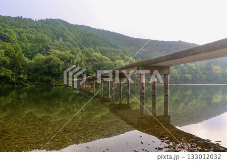 四万十川・高瀬沈下橋（高知県・四万十市） 133012032