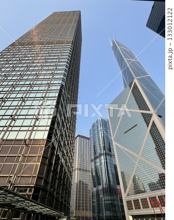 香港のビジネス街　超高層ビル群 133012122