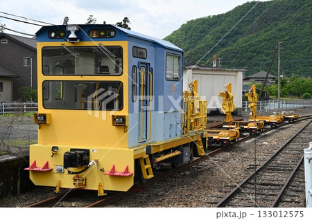 高山本線坂祝駅に留置される保守車両 高山本線坂祝駅に留置される保守車両 133012575