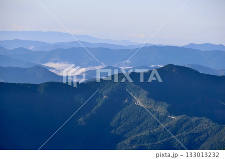 天狗高原・雲海・四国の山々（高知県・津野町） 133013232