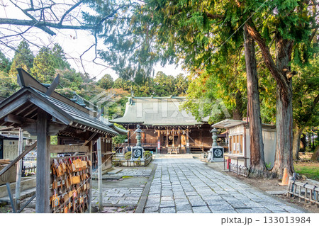青葉神社拝殿　近代的な社頭景観 133013984