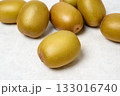 キウイフルーツ、新鮮なゴールドキウイ 133016740