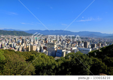 松山城からの眺望・南方面(愛媛県・松山市) 松山城からの眺望・南方面(愛媛県・松山市) 133018210