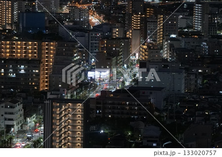 展望台から見る都市の夜景 展望台から見る都市の夜景 133020757