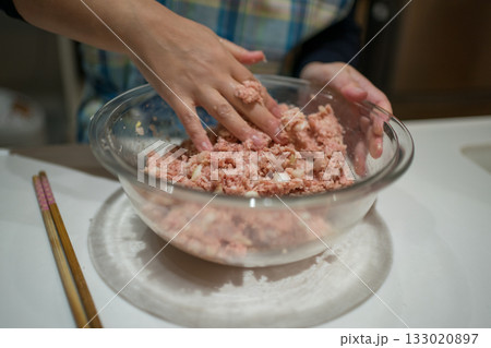 手作りハンバーグ 133020897