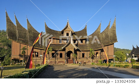 This is traditional house name Rumah Gadang Pagaruyung This is traditional house name Rumah Gadang Pagaruyung 133024356