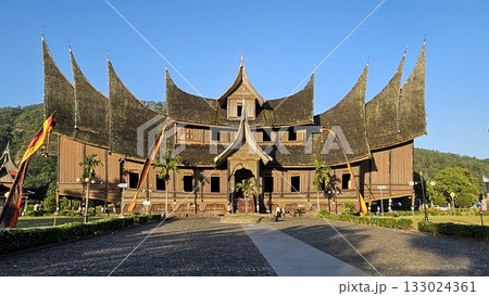 This is traditional house name Rumah Gadang Pagaruyung This is traditional house name Rumah Gadang Pagaruyung 133024361