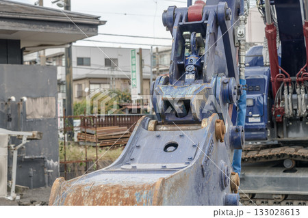 【店舗の解体と重機】 133028613