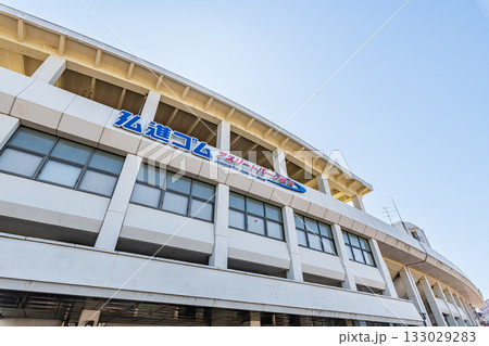 宮城県仙台市　晴天の弘進ゴムアスリートパーク仙台（仙台市陸上競技場） 133029283