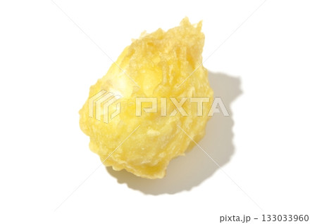たまごの天ぷらを白背景で単品撮影 133033960