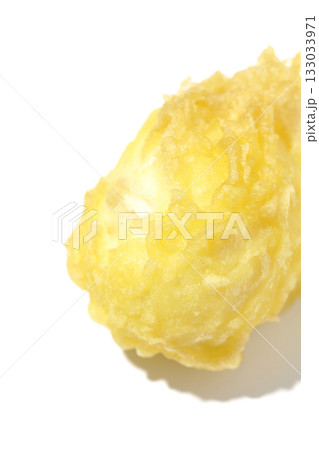 たまごの天ぷらを白背景で単品撮影 たまごの天ぷらを白背景で単品撮影 133033971