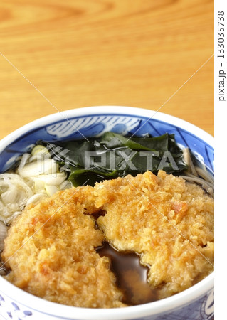 コロッケが乗ってるかけそば 133035738
