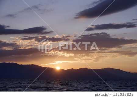彦根市　琵琶湖畔の風景 133035828