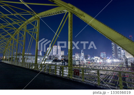 名古屋市、向野橋から眺める名古屋駅のビル群の夜景 名古屋市、向野橋から眺める名古屋駅のビル群の夜景 133036019