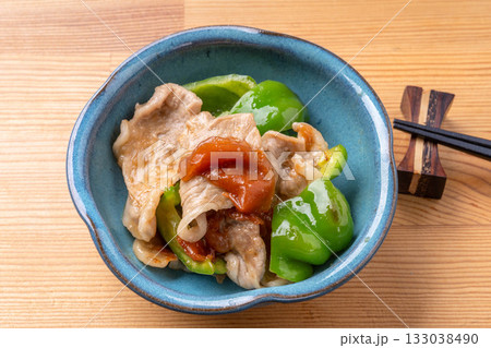 ピーマンと豚肉の梅オイスターソース炒め ピーマンと豚肉の梅オイスターソース炒め 133038490