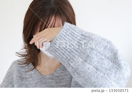 体調不良　発熱イメージ 133038571
