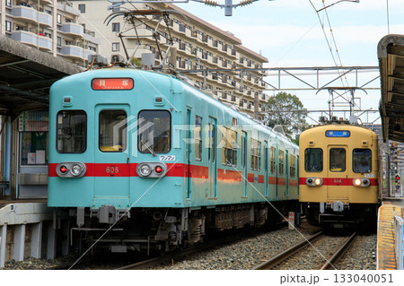 和白駅で行き違う600形電車（西日本鉄道） 133040051