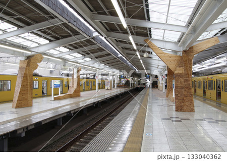 ［SI26］西武池袋線　飯能駅ホームにて 133040362