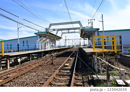 木曽川堤駅(名鉄)のレールとプラットホーム 木曽川堤駅(名鉄)のレールとプラットホーム 133042039