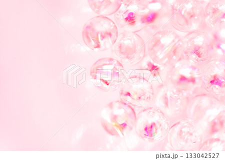ガラス玉・キラキラ 背景素材 133042527