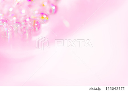 ガラス玉・キラキラ 背景素材 133042575